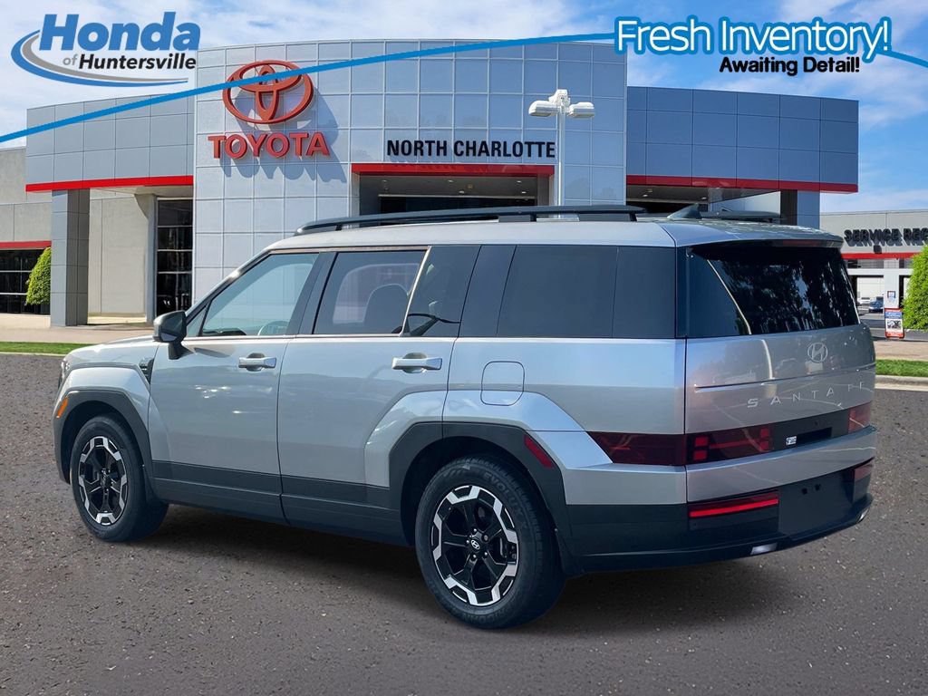 Used 2025 Hyundai Santa Fe SEL FWD image 6