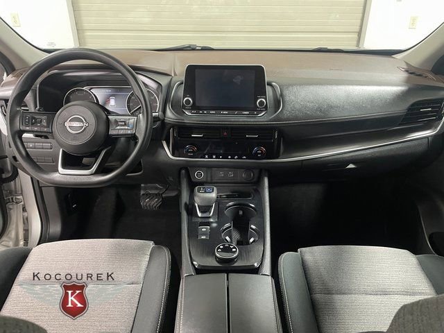 Used 2022 Nissan Rogue SV image 14