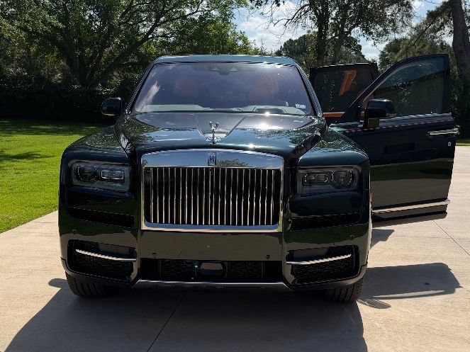 Used 2023 Rolls-Royce Cullinan w/ Cullinan Package AWD/4WD image 6