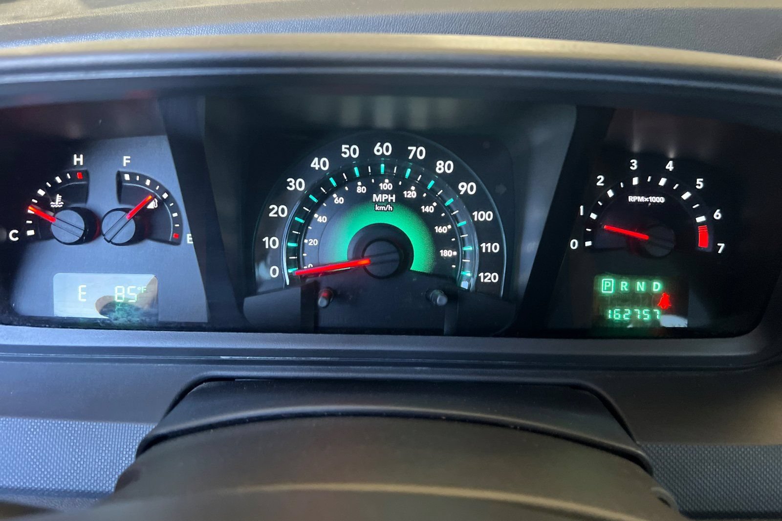 Used 2010 Dodge Journey SXT w/ Flexible Seating Group FWD image 23