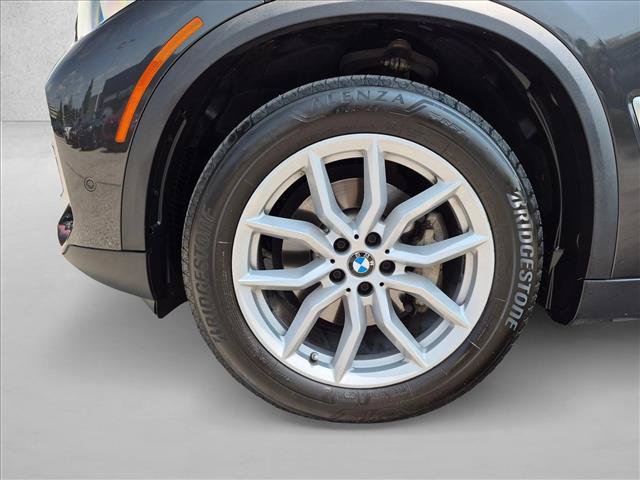 Used 2023 BMW X5 xDrive40i w/ Premium Package AWD/4WD image 24