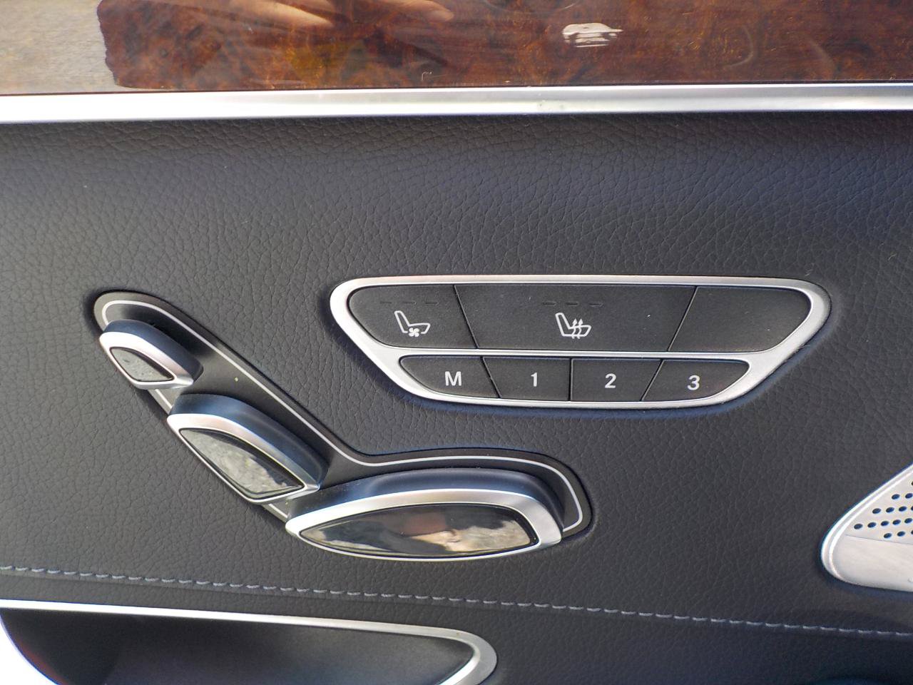 Used 2017 Mercedes-Benz S 550 4MATIC Sedan image 27