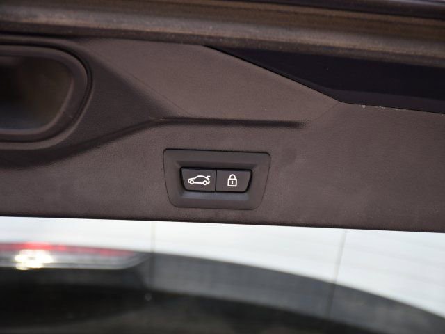 Used 2021 BMW X5 xDrive40i w/ Premium Package image 28