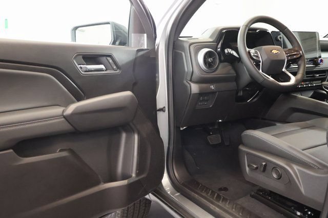 New 2026 Chevrolet Colorado LT w/ LT Convenience Package AWD/4WD image 9