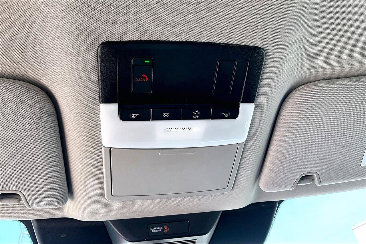 Used 2024 Nissan Pathfinder SV AWD/4WD image 16