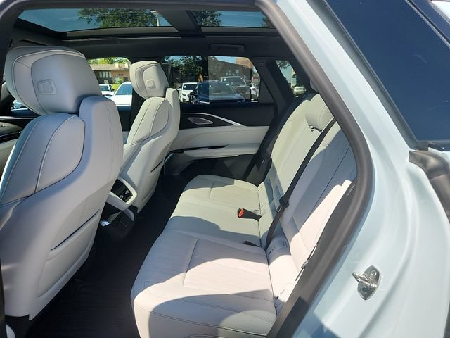 Certified 2024 Cadillac Lyriq Sport AWD/4WD image 10