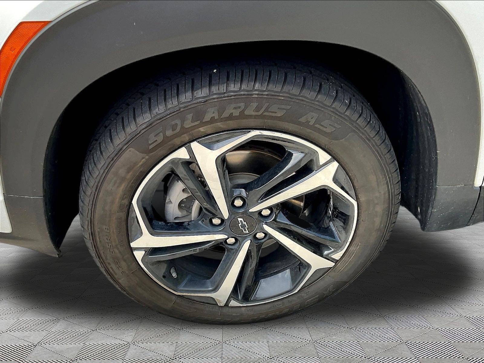 Used 2023 Chevrolet TrailBlazer RS w/ Convenience Package FWD image 32