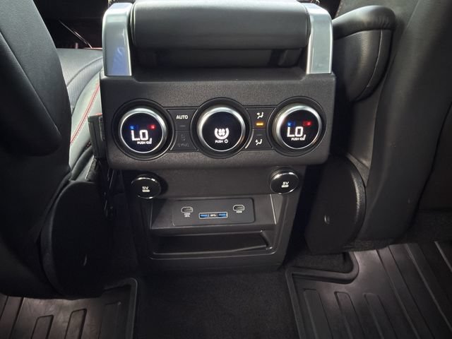 Used 2018 Land Rover Discovery HSE AWD/4WD image 31