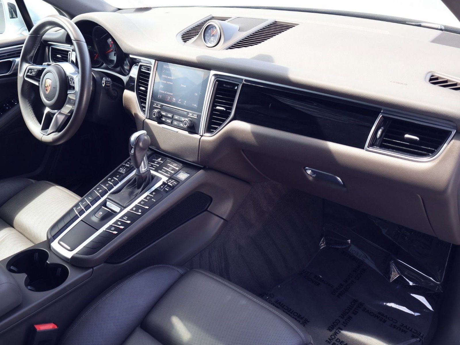 Used 2018 Porsche Macan S image 25