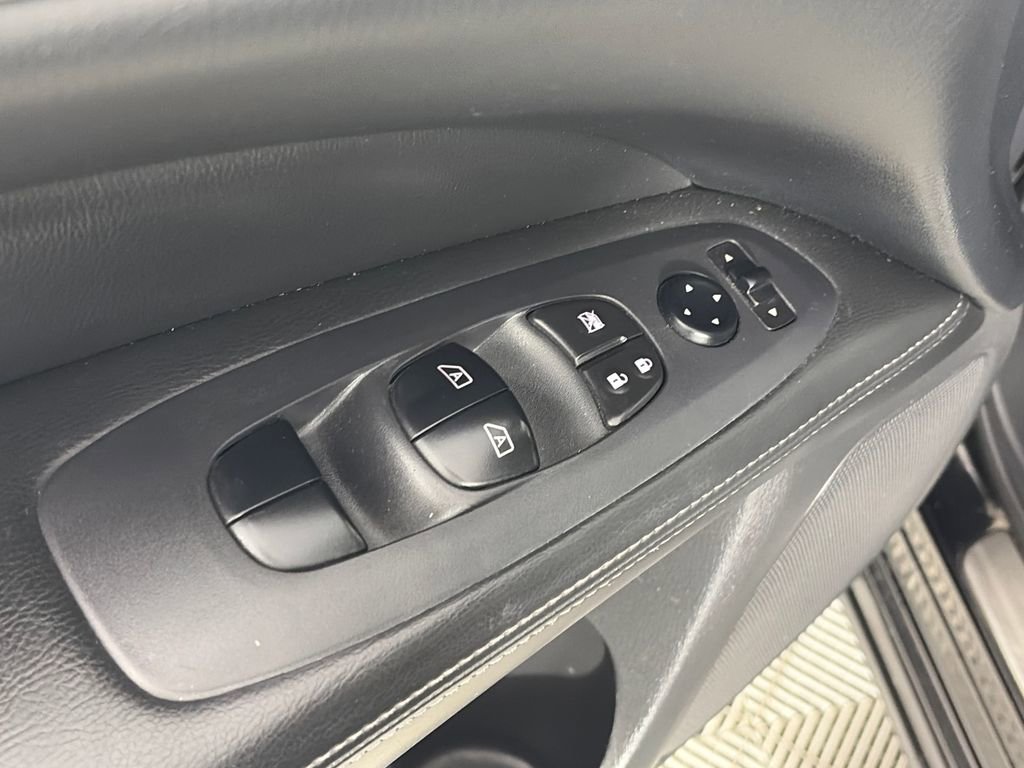 Used 2017 Nissan Pathfinder SL w/ SL Premium Package AWD/4WD image 25