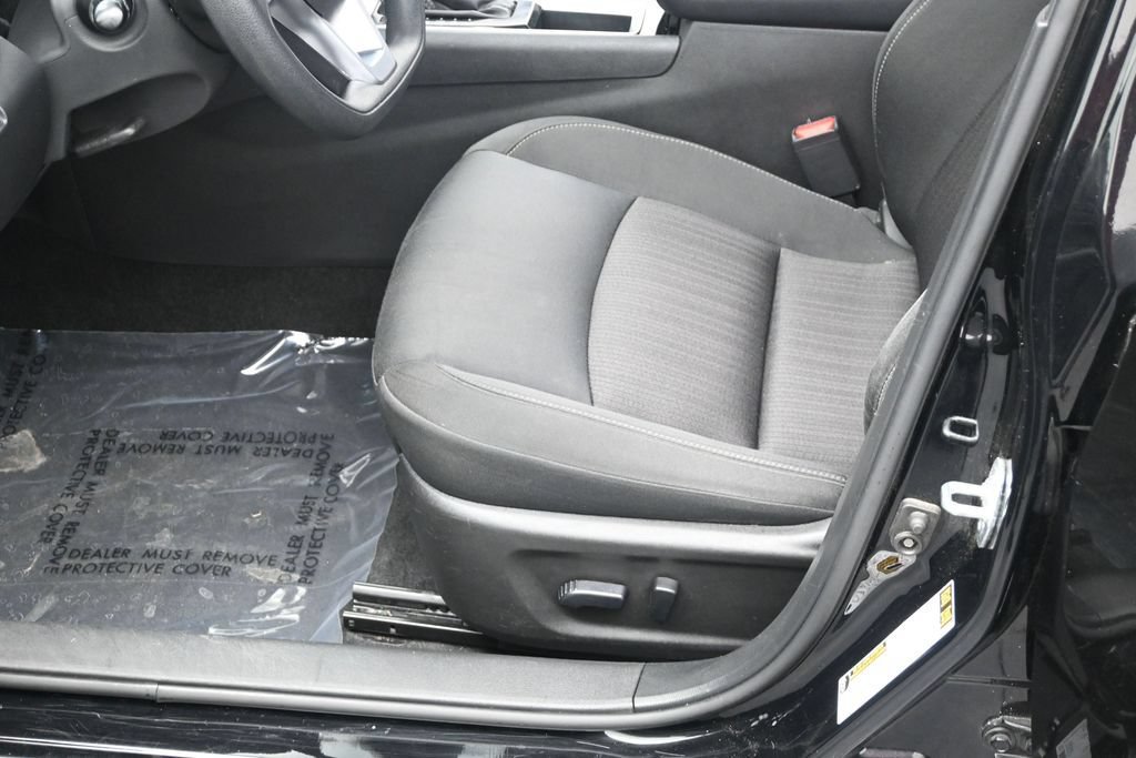 Used 2024 Nissan Altima 2.5 SV FWD image 13