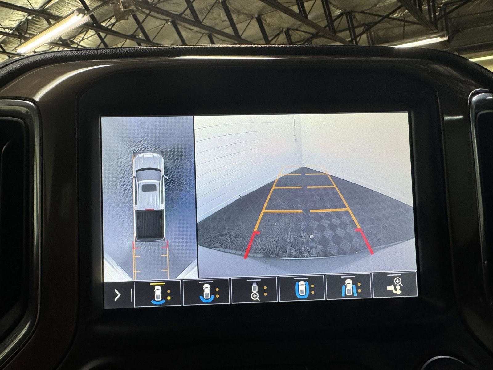 Used 2019 Chevrolet Silverado 1500 High Country w/ Technology Package image 15