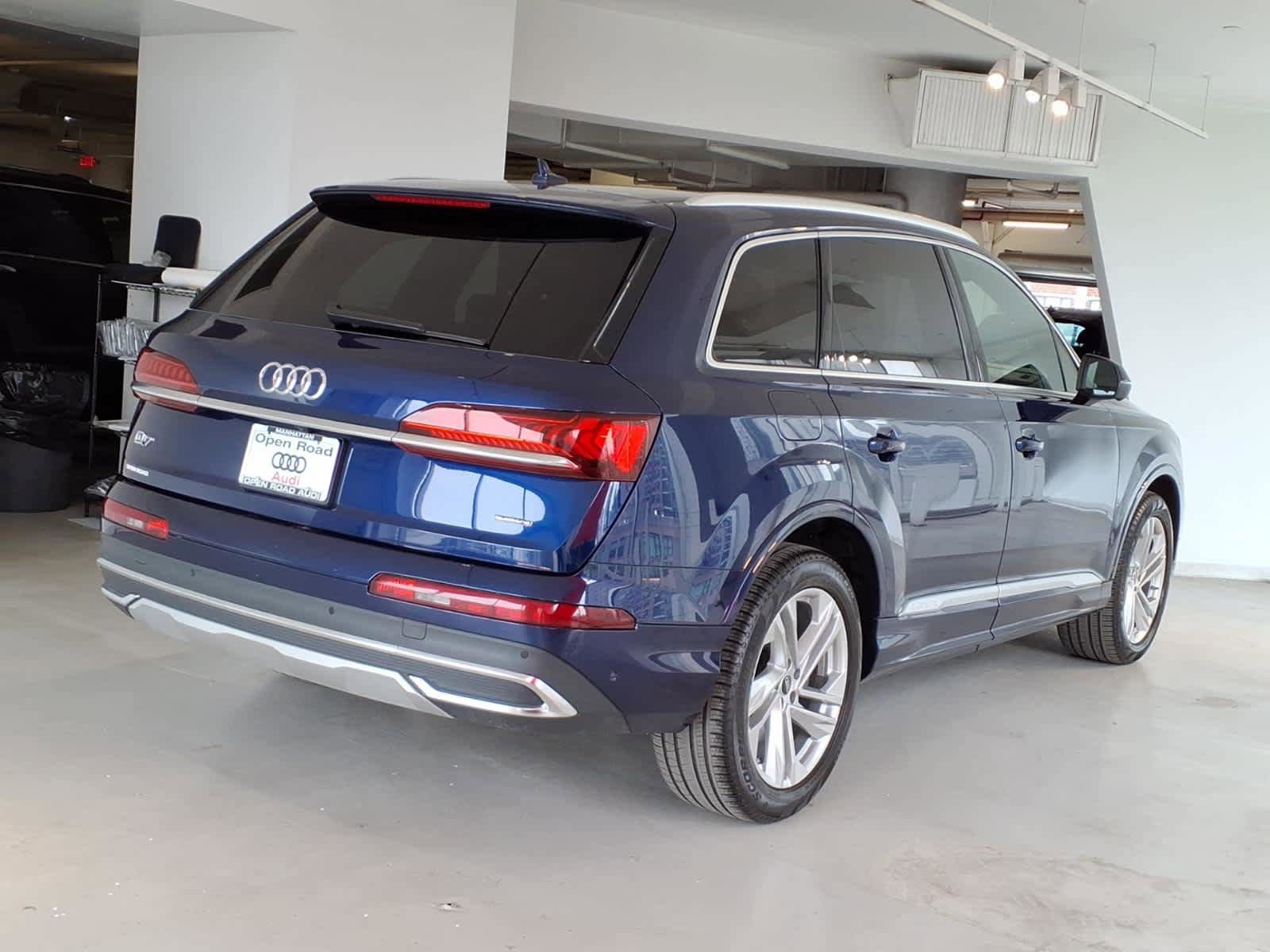 Used 2023 Audi Q7 2.0T Premium w/ Convenience Package AWD/4WD image 4