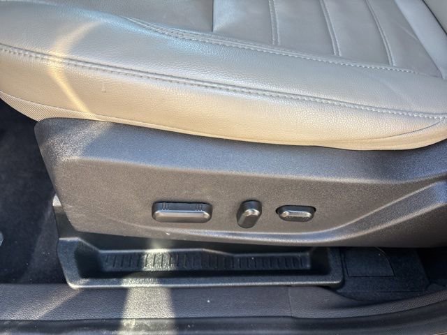 Used 2018 Ford Escape Titanium w/ Ford Safe & Smart Package image 11