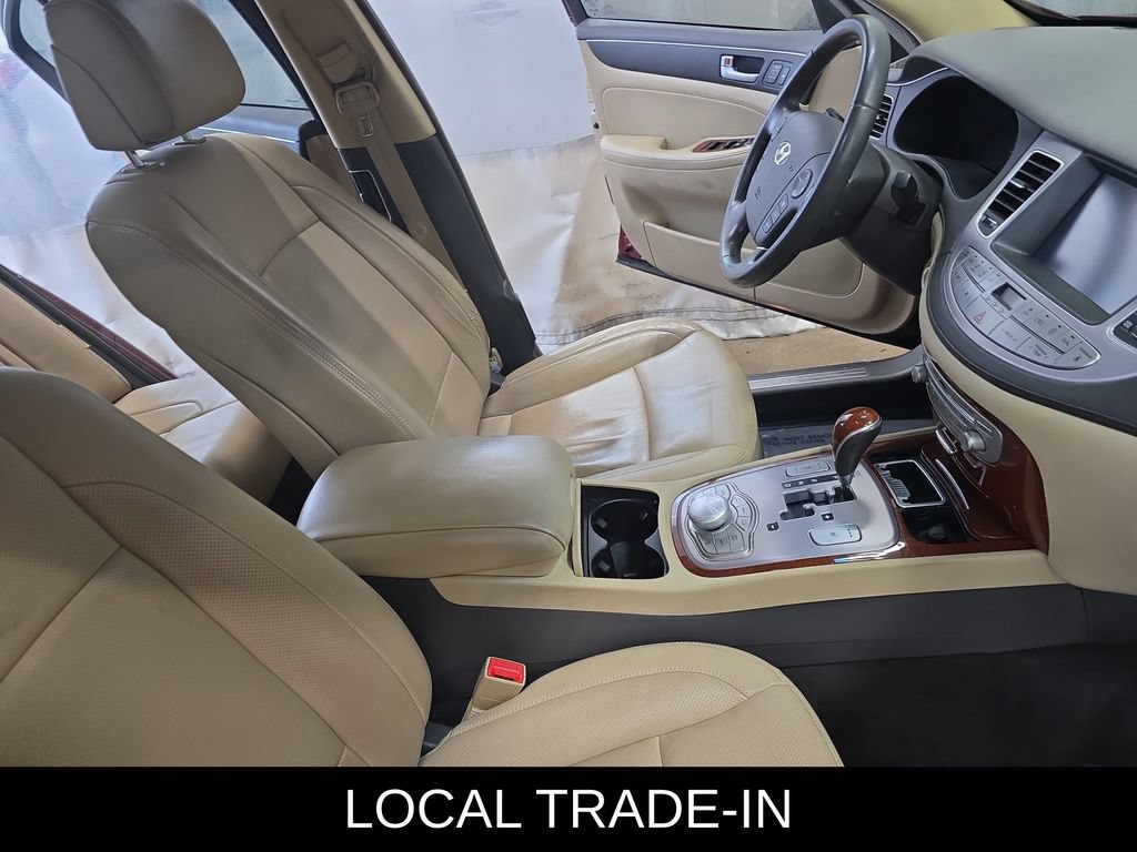 Used 2013 Hyundai Genesis 3.8 w/ Technology Pkg RWD image 10