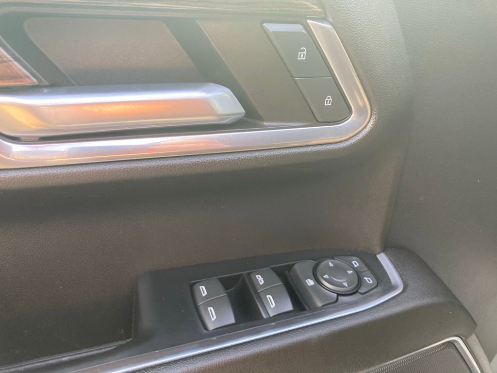 Used 2023 Chevrolet Silverado 1500 LT image 25