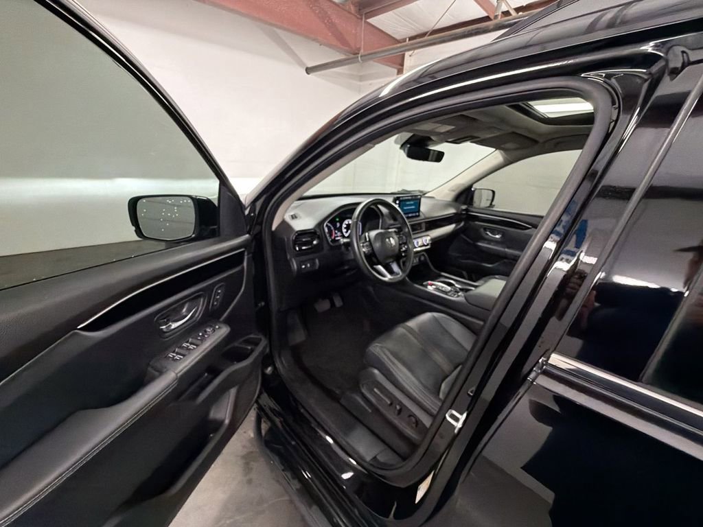 Used 2023 Honda Pilot Touring image 10