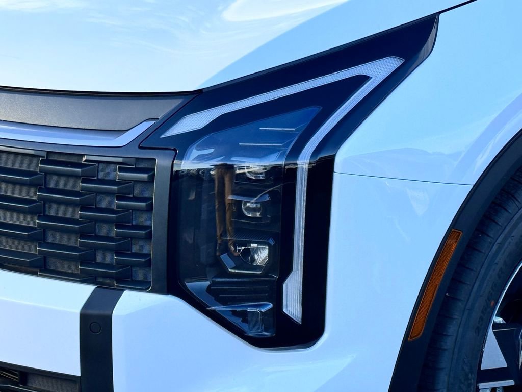 New 2026 Kia Sportage LX FWD image 10