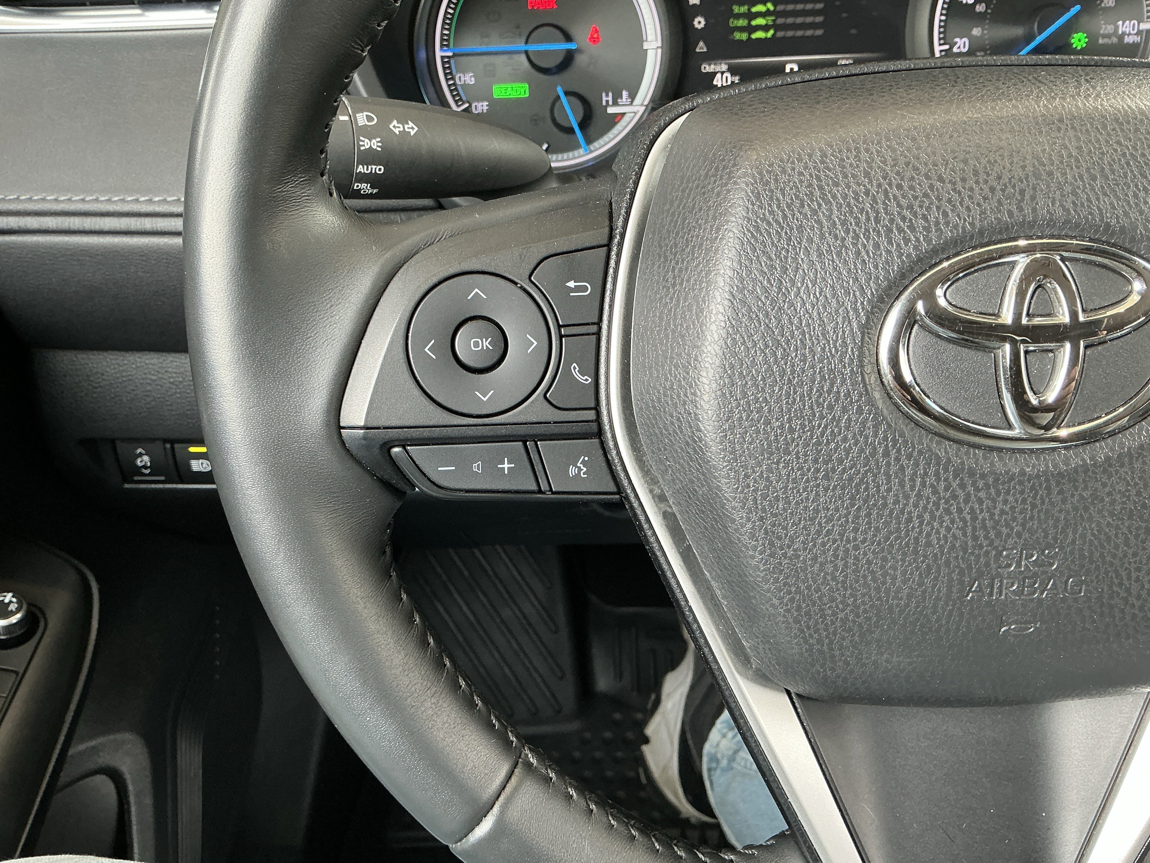 Used 2024 Toyota Venza LE AWD/4WD image 11