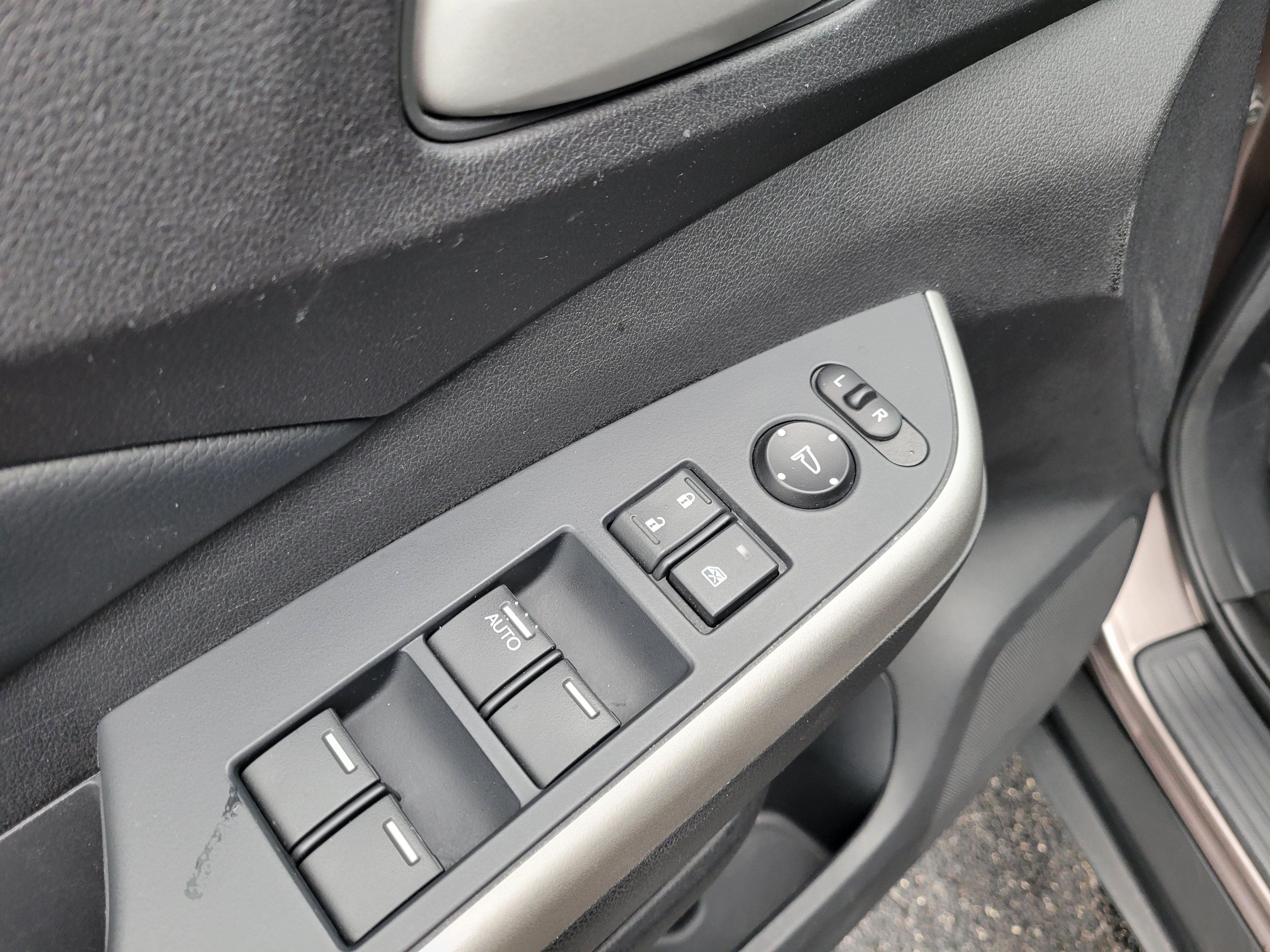 Used 2014 Honda CR-V EX-L image 25
