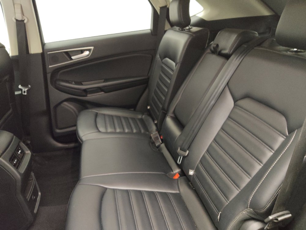 Used 2023 Ford Edge SEL image 18