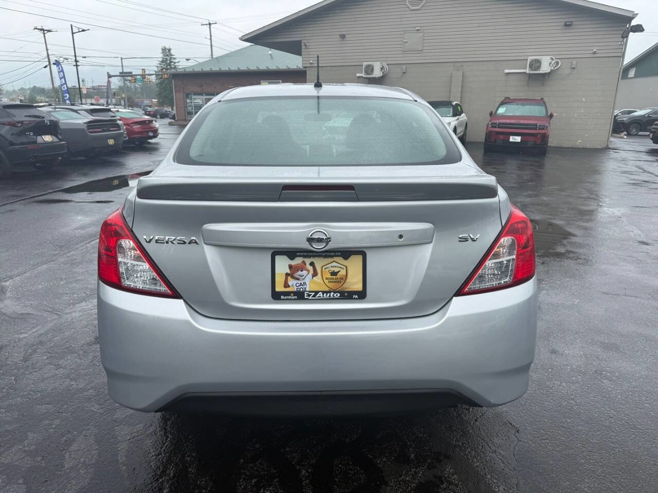 Used 2017 Nissan Versa SV FWD image 7