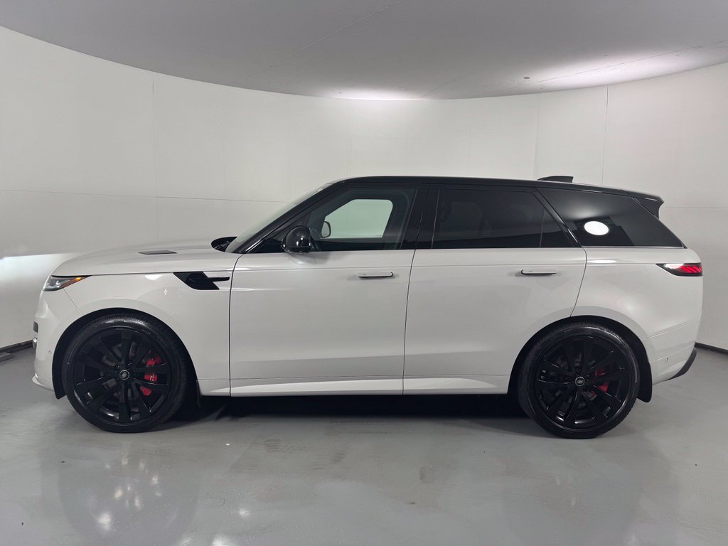 Used 2025 Land Rover Range Rover Sport Dynamic SE AWD/4WD image 8