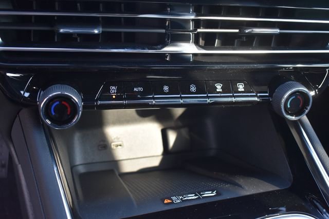 New 2026 Chevrolet Traverse LT w/ LPO, Floor Liner Package image 31