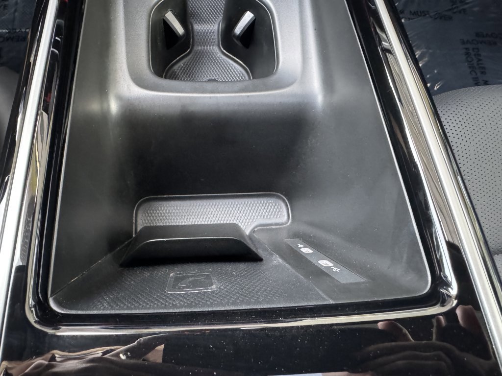 Used 2024 Volkswagen ID.4 S image 25