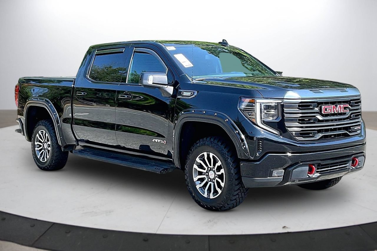Used 2022 GMC Sierra 1500 AT4 AWD/4WD image 2