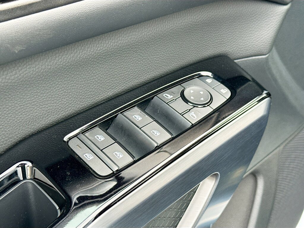 New 2026 Nissan Pathfinder SL AWD/4WD image 8