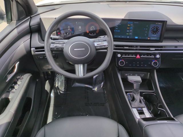 Certified 2025 Hyundai Santa Cruz SEL FWD image 16