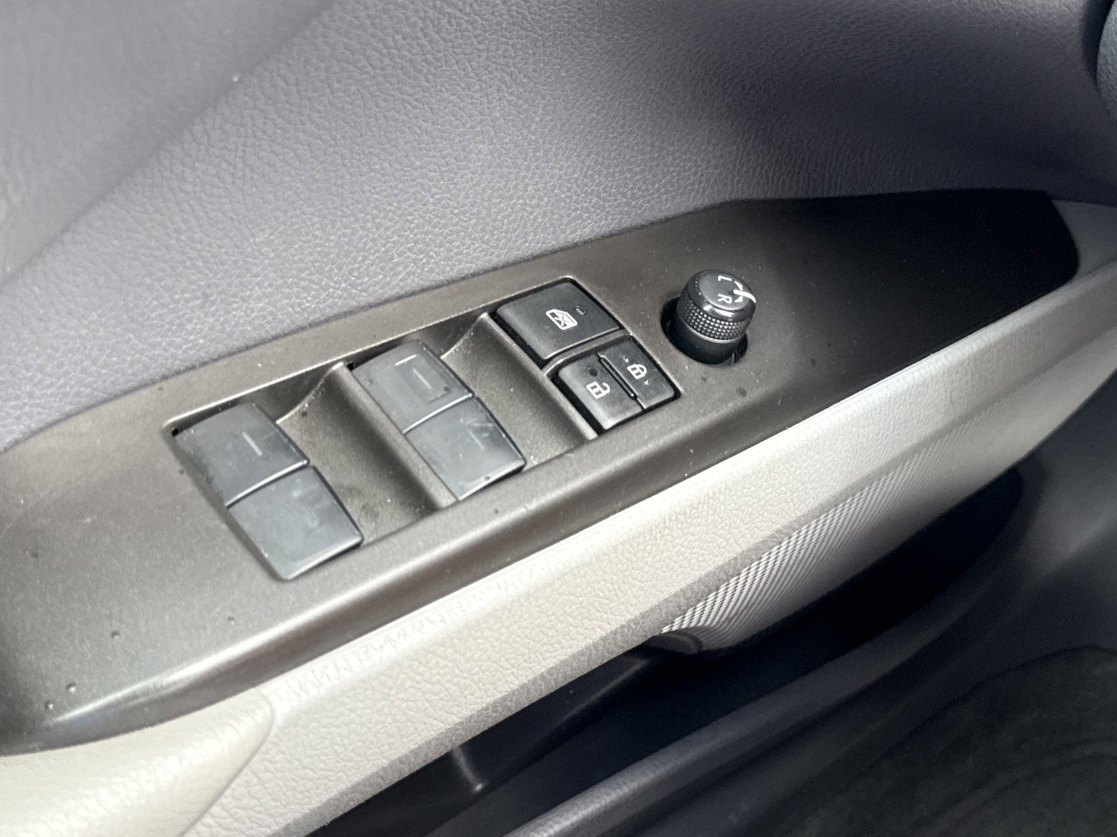 Used 2024 Toyota Camry LE FWD image 16