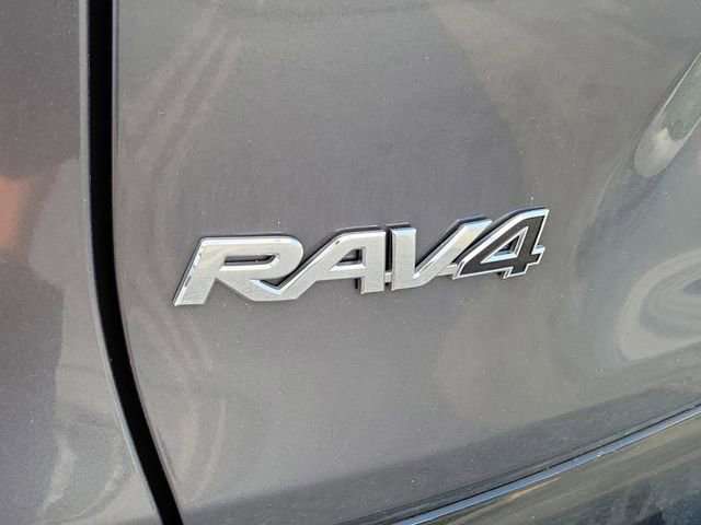 Used 2023 Toyota RAV4 SE image 4