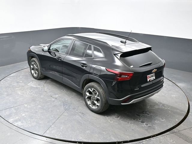 Used 2025 Chevrolet Trax LT image 45