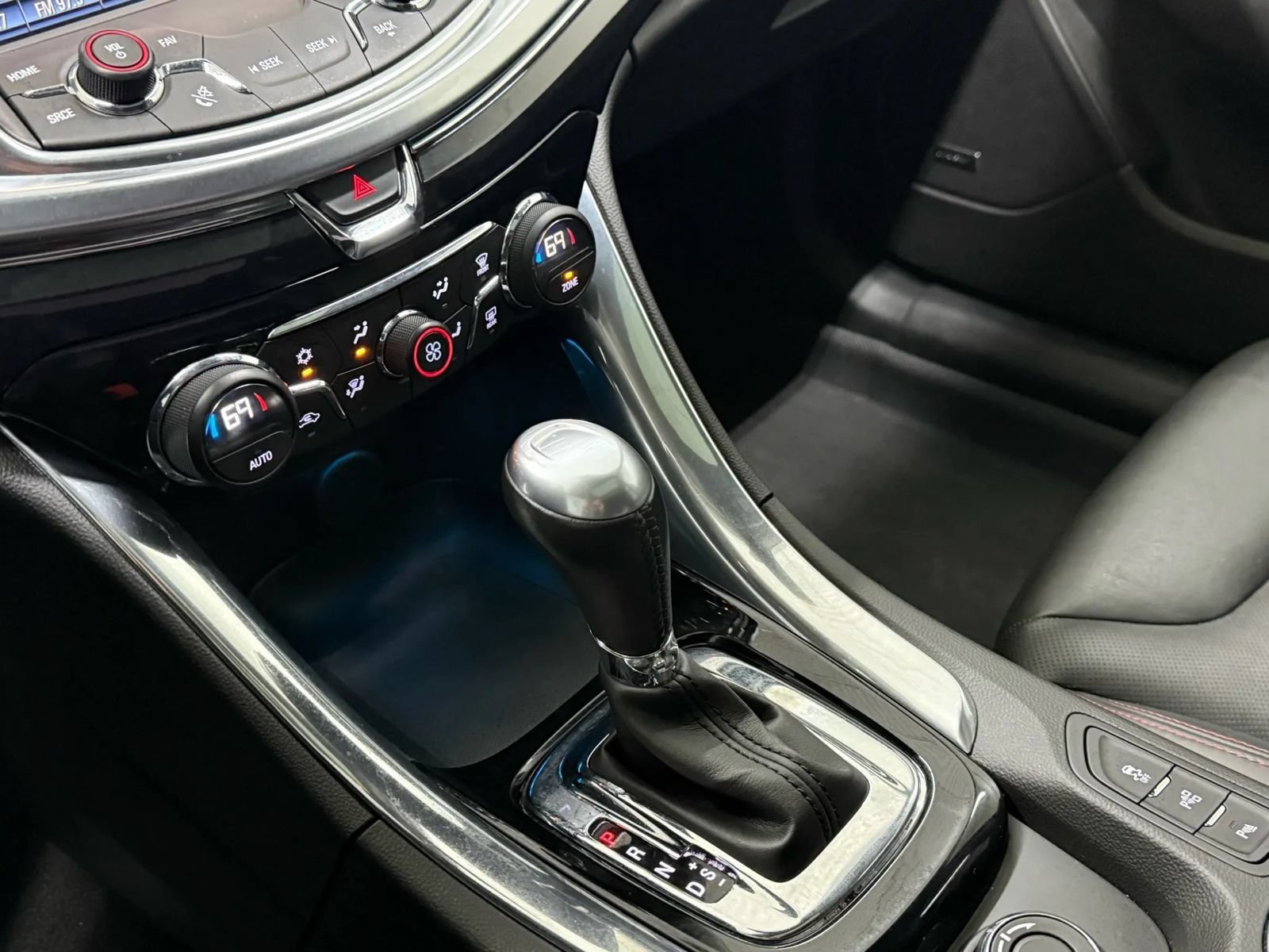 Used 2017 Chevrolet SS RWD image 34