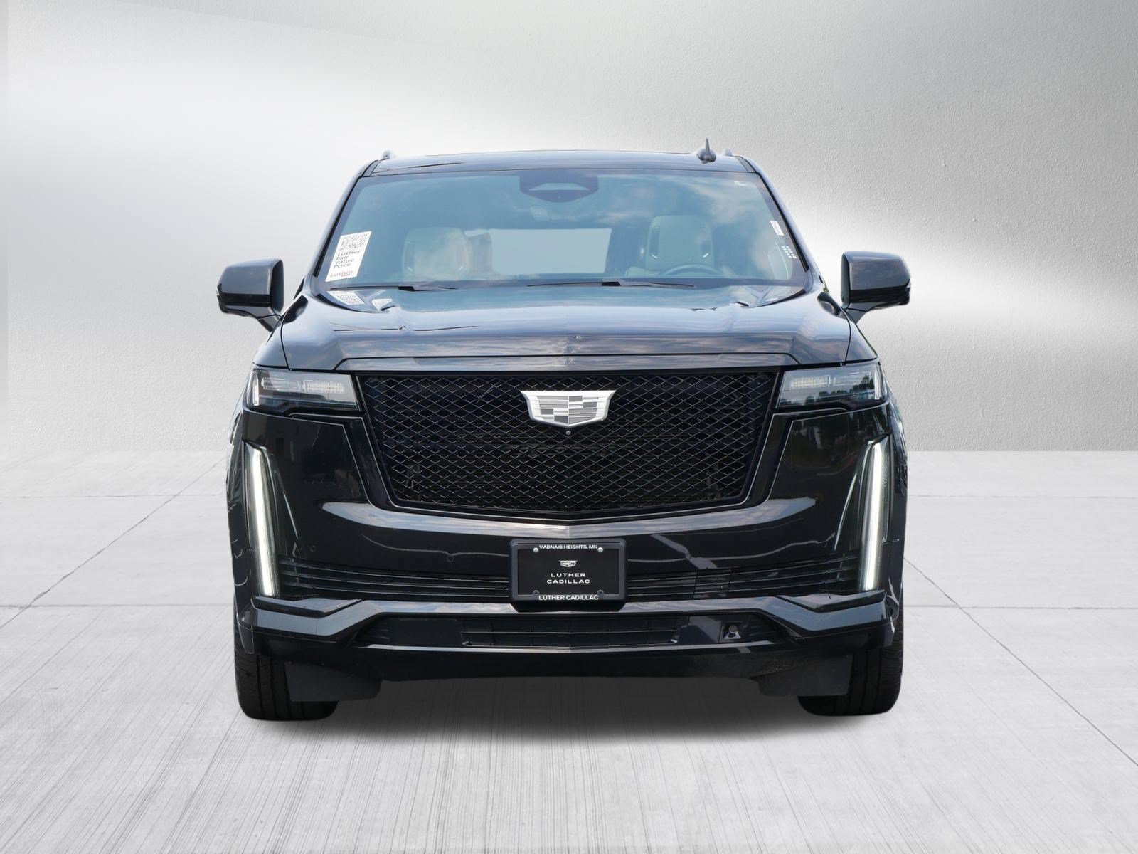 Used 2022 Cadillac Escalade Sport w/ LPO, ONYX Package AWD/4WD image 2