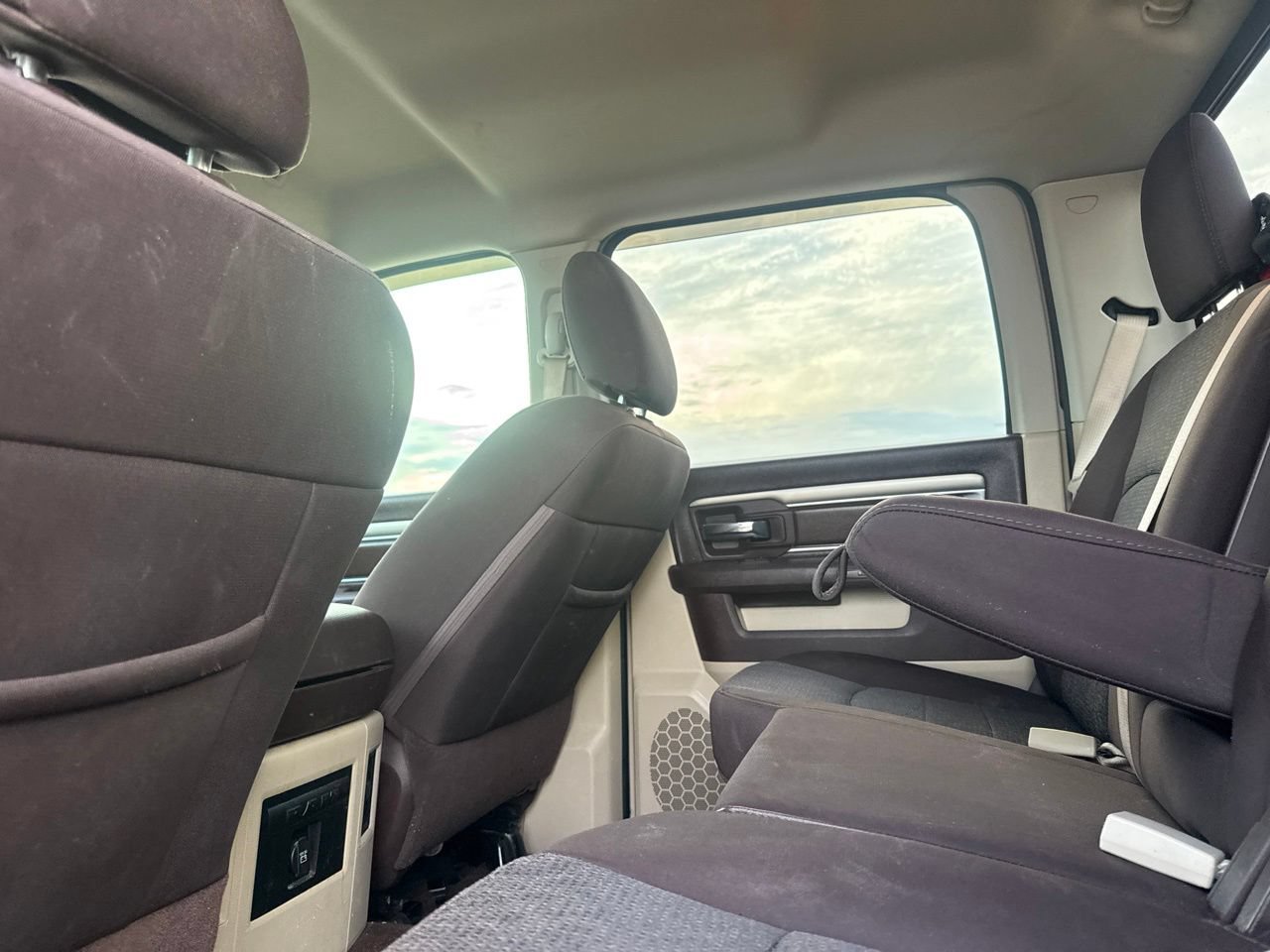 Used 2017 RAM 1500 Lone Star RWD image 33