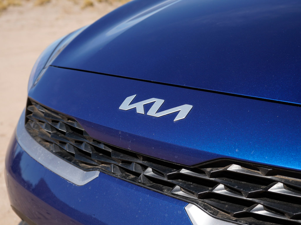 Used 2024 Kia Forte LXS w/ LXS Technology Package image 2