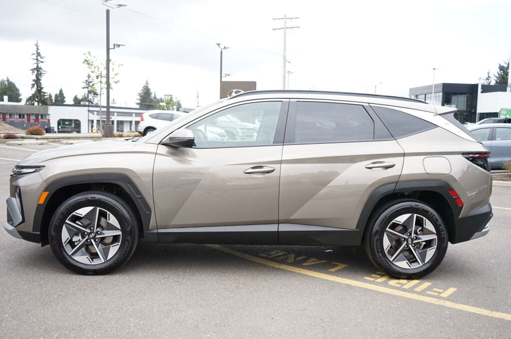 Certified 2025 Hyundai Tucson SEL AWD/4WD image 10
