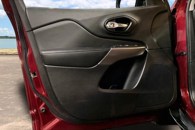 Used 2021 Jeep Cherokee Latitude image 20