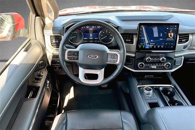 Used 2022 Ford Expedition XLT image 5
