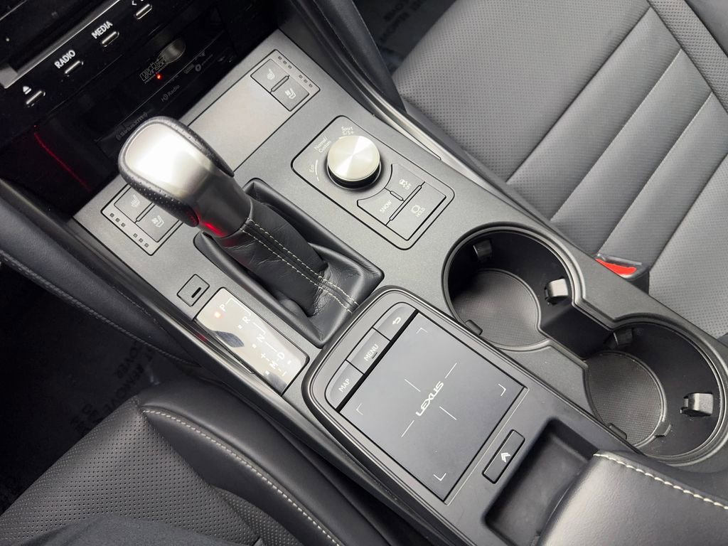 Used 2024 Lexus IS 500 image 68