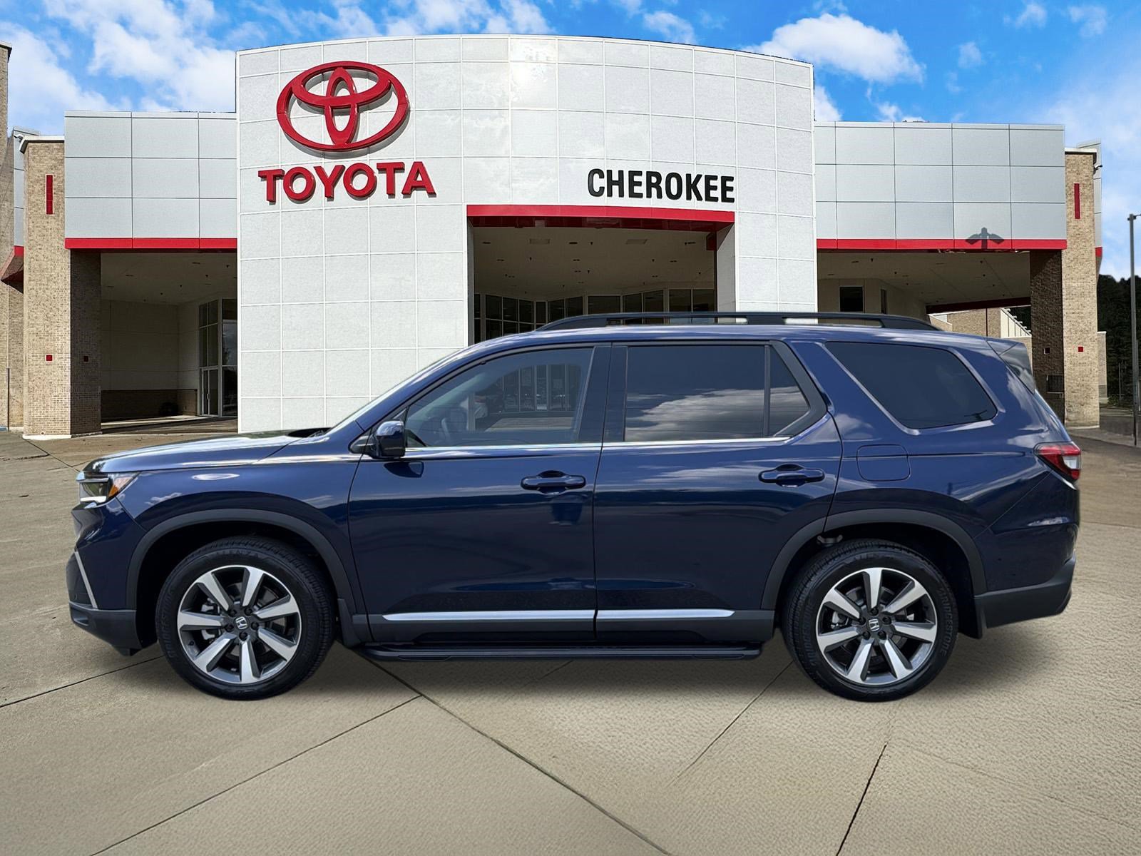 Used 2025 Honda Pilot Elite image 8