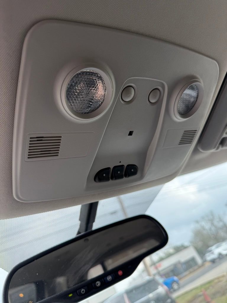 Used 2014 GMC Acadia SLT image 18