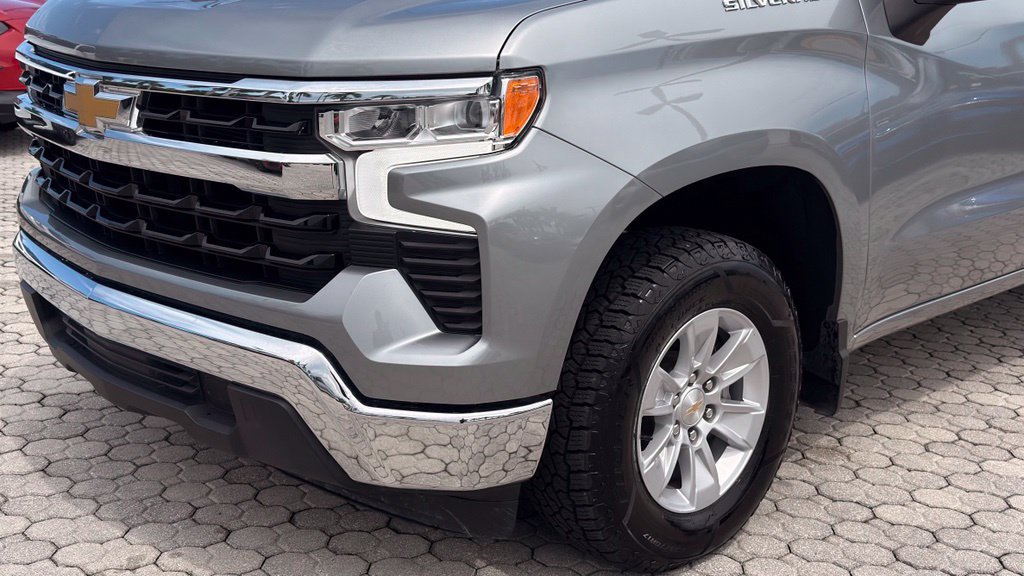 Used 2025 Chevrolet Silverado 1500 LT RWD image 15