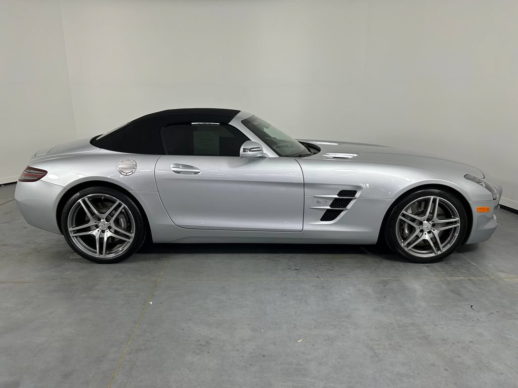 Used 2012 Mercedes-Benz SLS AMG Roadster image 8