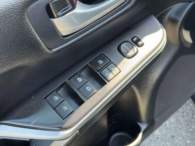 Used 2017 Toyota Camry SE image 19