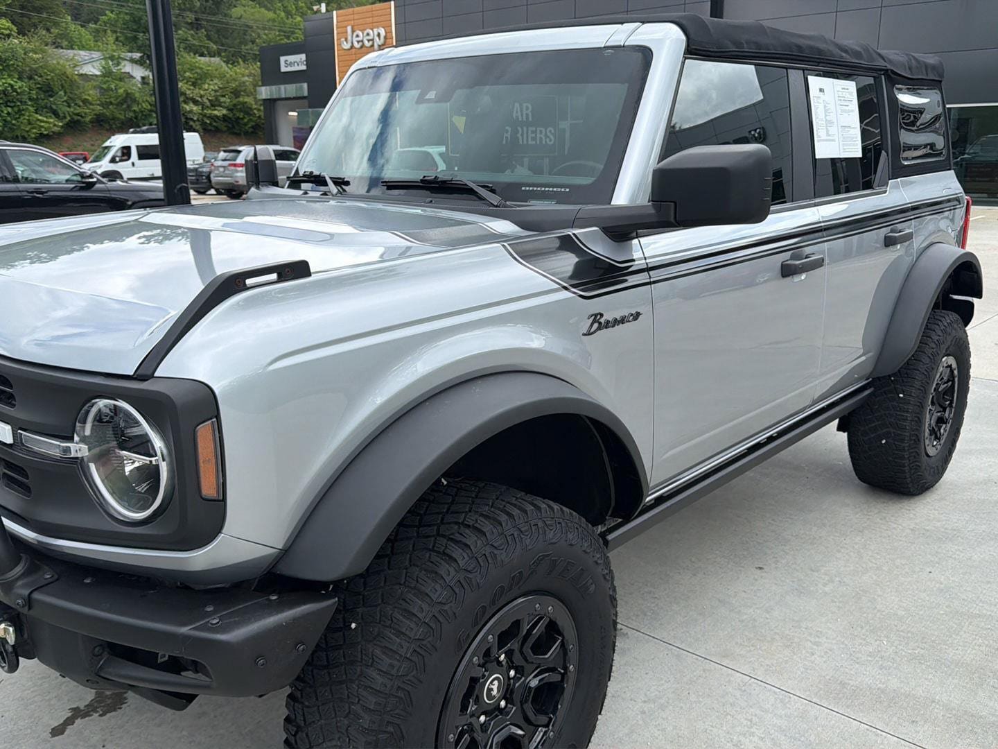 Used 2022 Ford Bronco Black Diamond AWD/4WD image 8