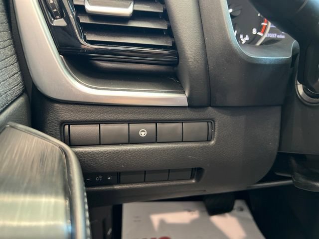 Used 2022 Nissan Rogue SV AWD/4WD image 28